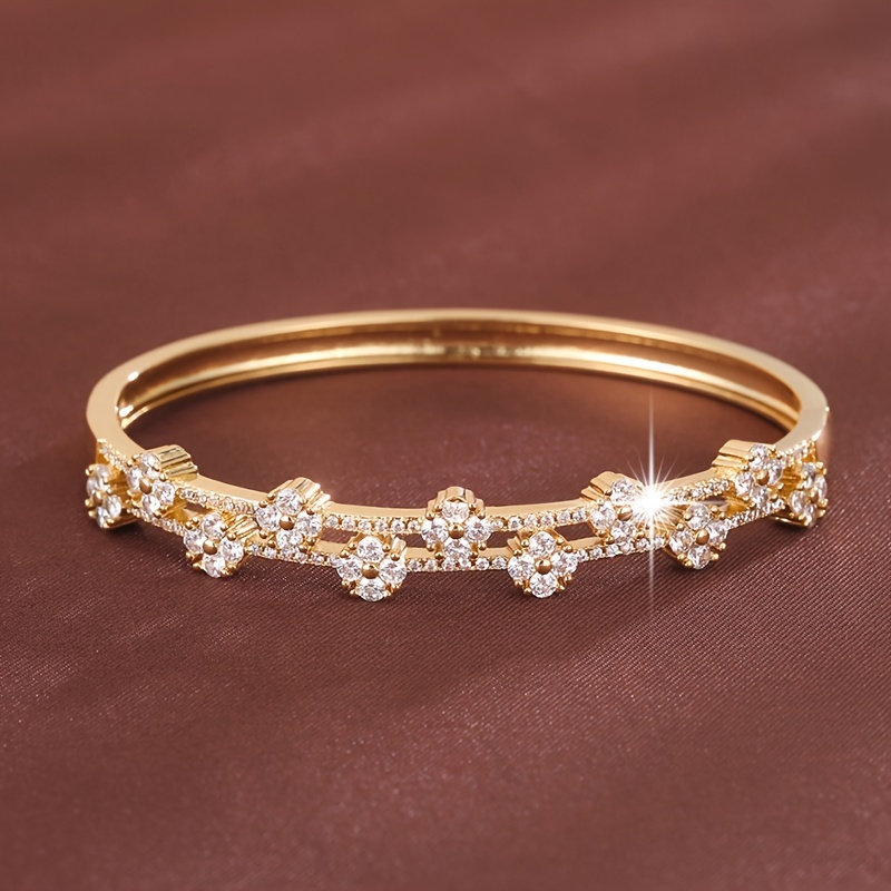 Zirconia Bracelet with Delicate Flower for Women